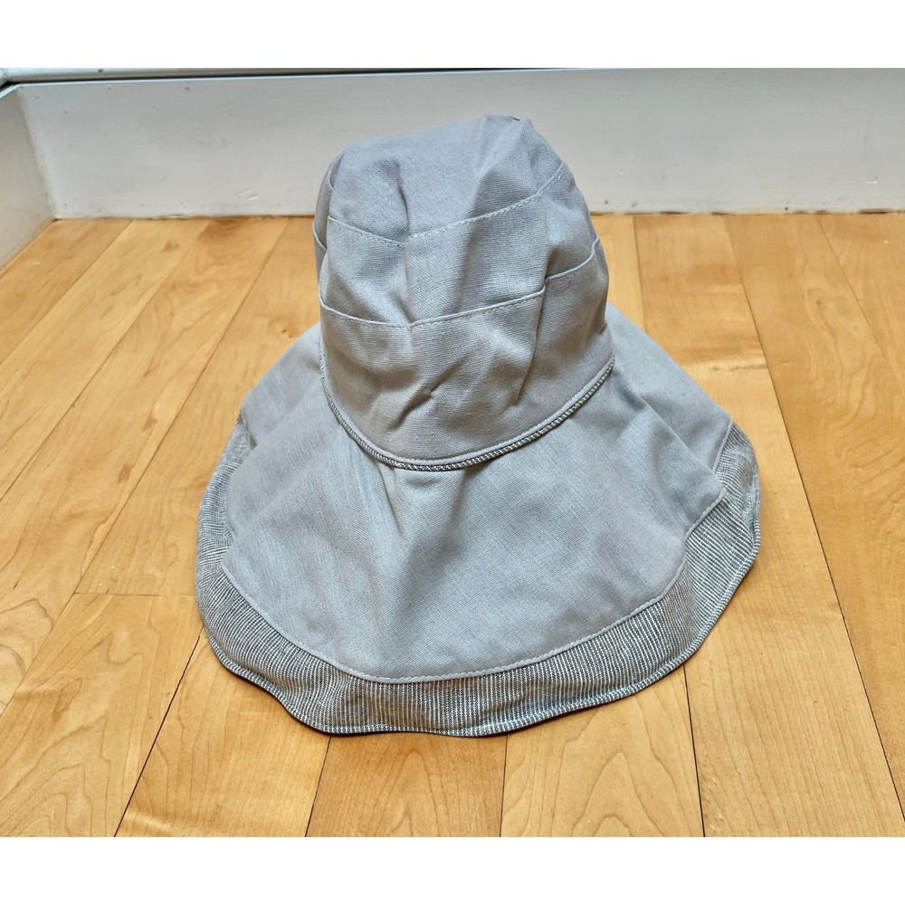 Wide Brimmed Bucket Hat OS Grey Pinstripe Mesh Lined Adjustable Chin Strap